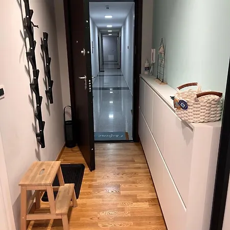 Turquoise Apartment *