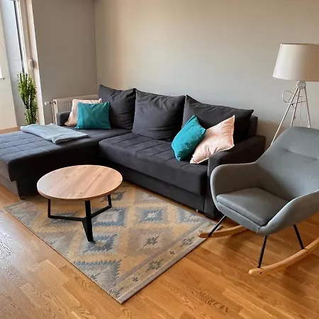 Turquoise Apartment *